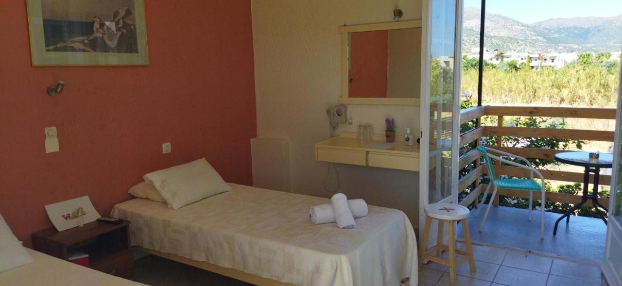 Cleo Rooms 250M From The Beach マリア エクステリア 写真