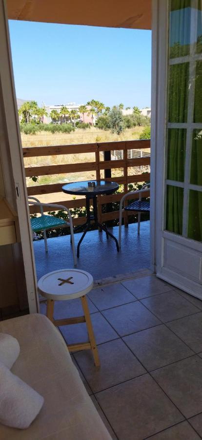Cleo Rooms 250M From The Beach マリア エクステリア 写真