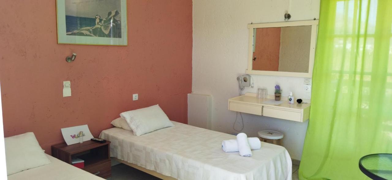 Cleo Rooms 250M From The Beach マリア エクステリア 写真