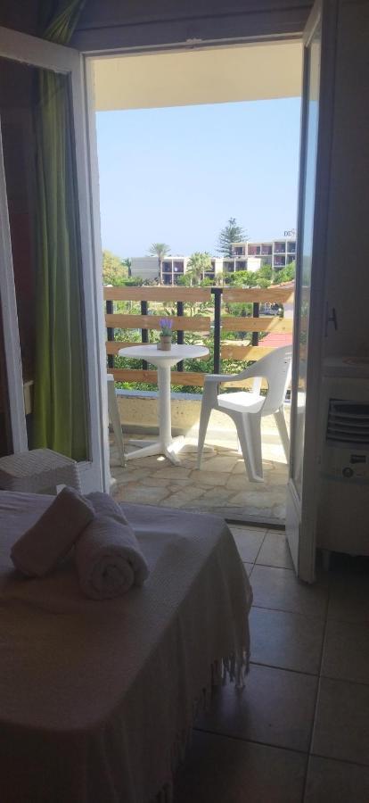 Cleo Rooms 250M From The Beach マリア エクステリア 写真