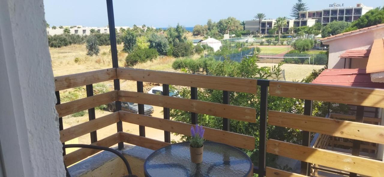 Cleo Rooms 250M From The Beach マリア エクステリア 写真