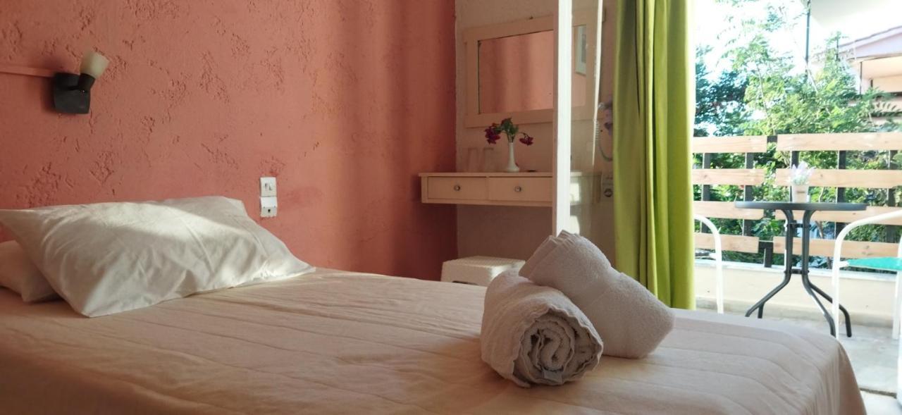 Cleo Rooms 250M From The Beach マリア エクステリア 写真