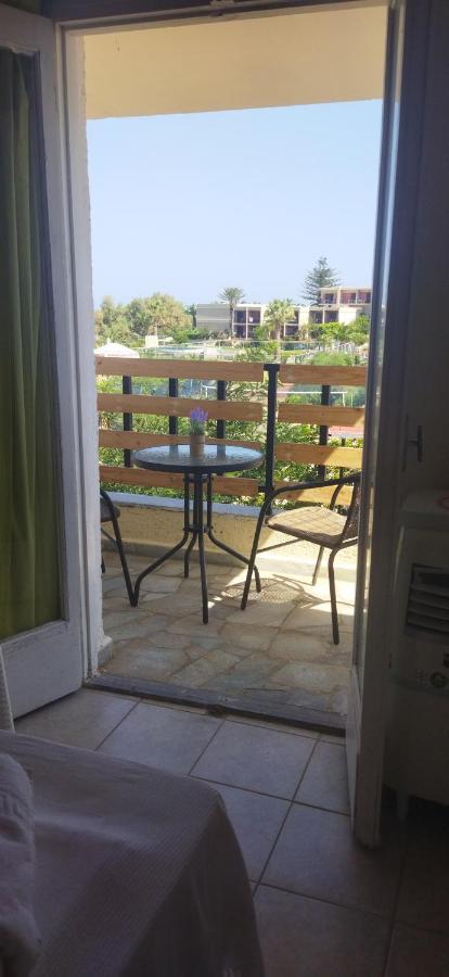 Cleo Rooms 250M From The Beach マリア エクステリア 写真
